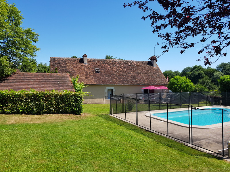 French property for sale in Lignac, Indre - &#8364;445,200 - photo 10