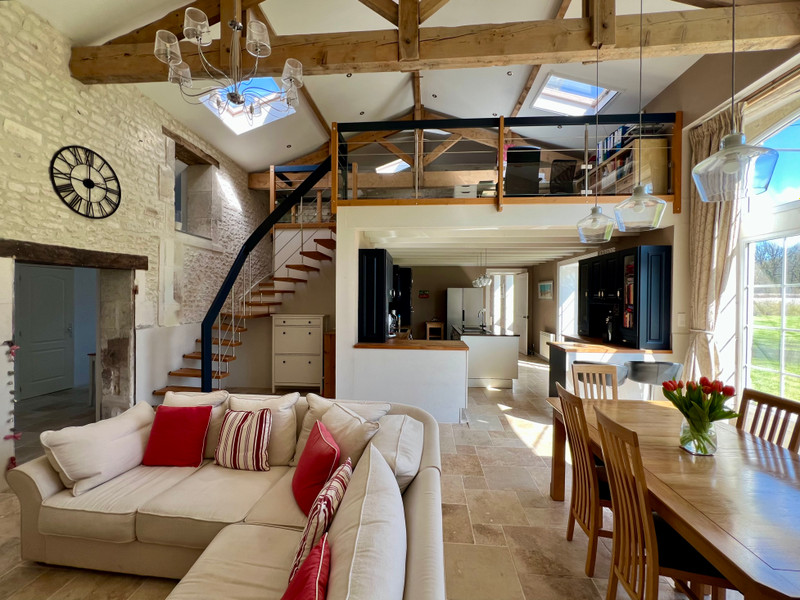 French property for sale in Cognac, Charente - €799,980 - photo 3