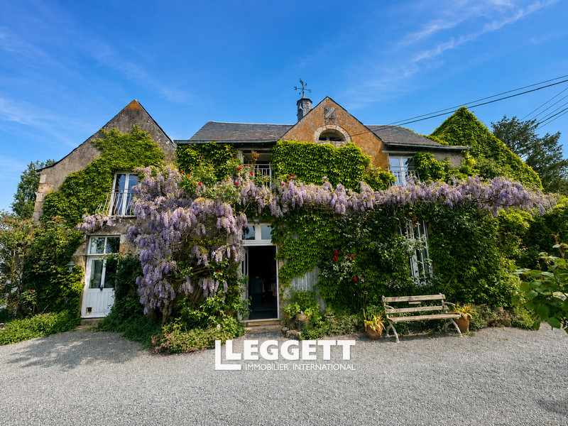 Maison 8 pièce(s), LIVET