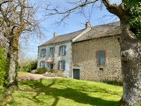 Maison à vendre à Cressat, Creuse - 222.560 € - photo 1