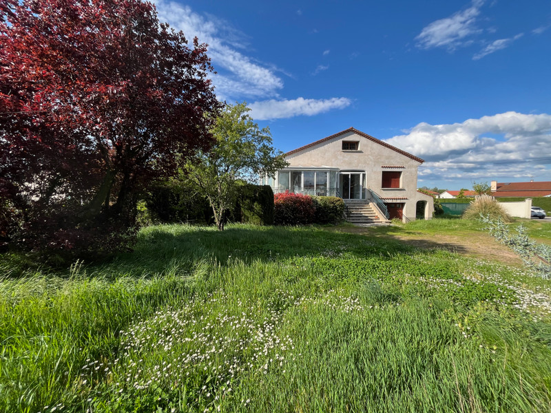 Maison à vendre à Savigneux, Loire - 231.000 € - photo 1