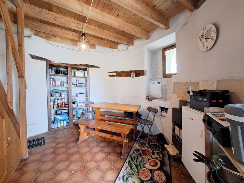 French property for sale in Néré, Charente-Maritime - €79,000 - photo 2