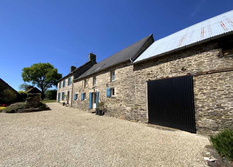 French property for sale in Merléac, Côtes-d'Armor - €337,500 - photo 1