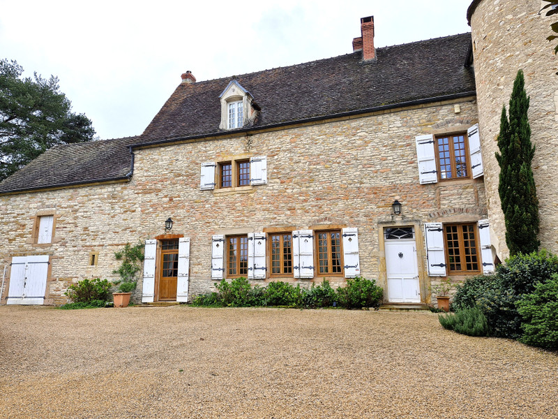 French property for sale in Cormatin, Saône-et-Loire - €1,200,000 - photo 1