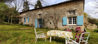 Maison à Cellefrouin, Charente - photo 1