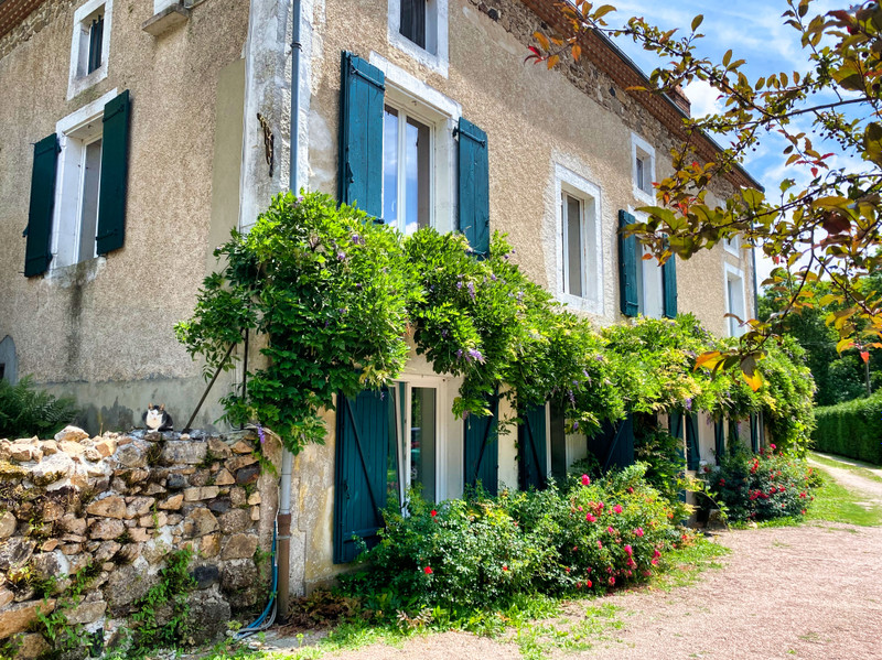 French property for sale in Savignac-de-Nontron, Dordogne - €990,000 - photo 2