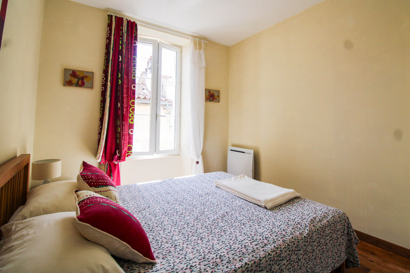 French property for sale in Saint-Jean-d'Angély, Charente-Maritime - €210,000 - photo 7
