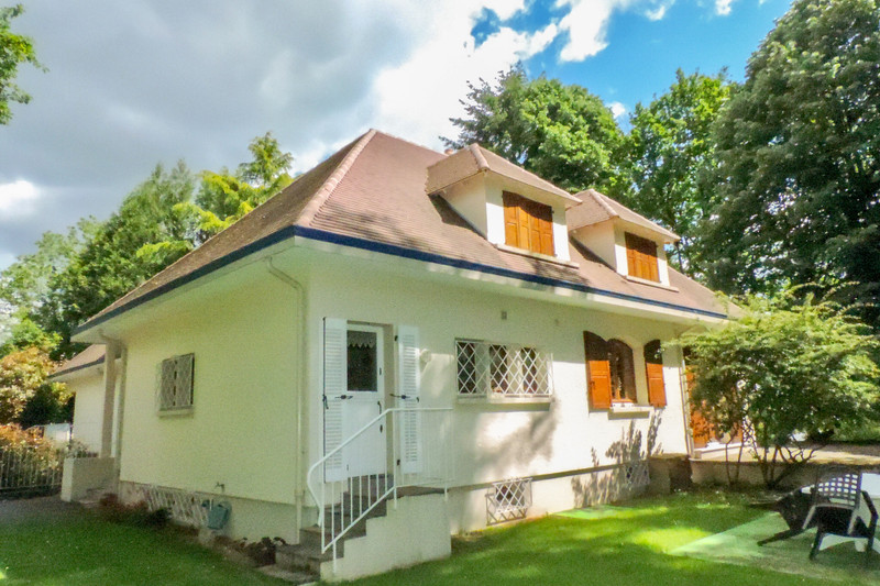 French property for sale in Saint-Yrieix-la-Perche, Haute-Vienne - &#8364;335,000 - photo 2