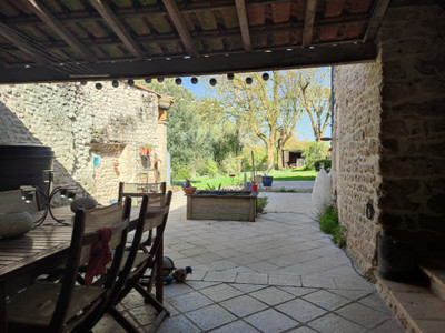 French property for sale in Meschers-sur-Gironde, Charente-Maritime - €561,750 - photo 8