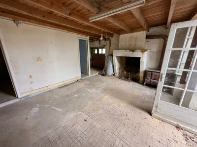 French property for sale in Yviers, Charente - €88,550 - photo 4