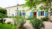 Maison à vendre à Saint-Pierre-de-Juillers, Charente-Maritime - 265.000 € - photo 1