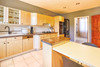 French property for sale in Apt, Vaucluse - €895,000 - thumbnail 9