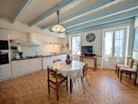 Propriété à vendre à Montguyon, Charente-Maritime - 375 000 € - photo n°2