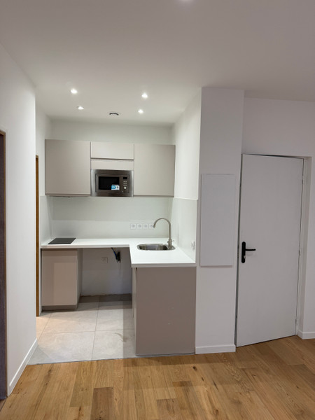 French property for sale in Nice, Alpes-Maritimes - €215,000 - photo 3