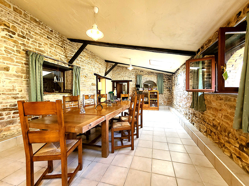 French property for sale in Asnois, Vienne - €267,000 - photo 3