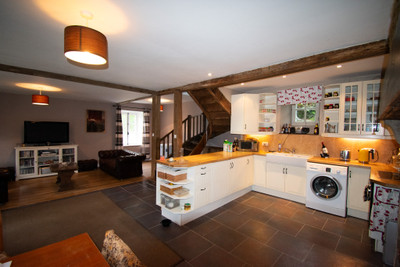 French property for sale in Saint-Setiers, Corrèze - €167,400 - photo 1