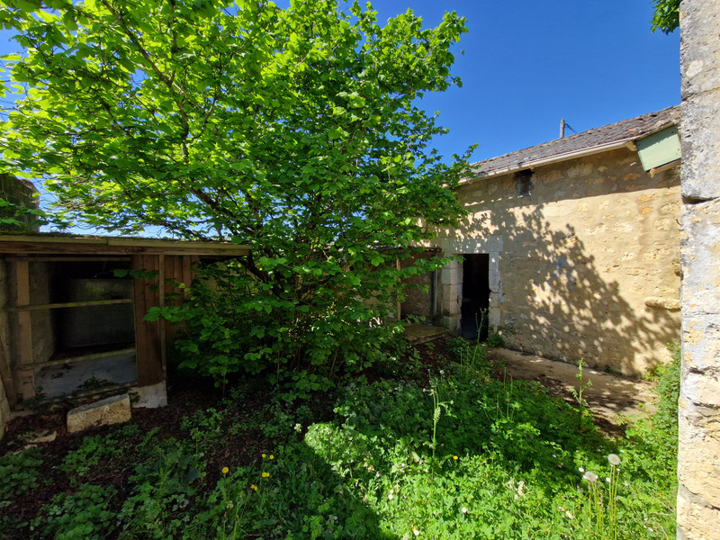 French property for sale in Garat, Charente - €165,000 - photo 9