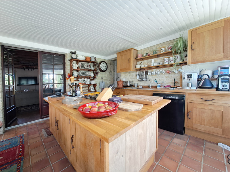French property for sale in Chef-Boutonne, Deux-Sèvres - €278,200 - photo 5