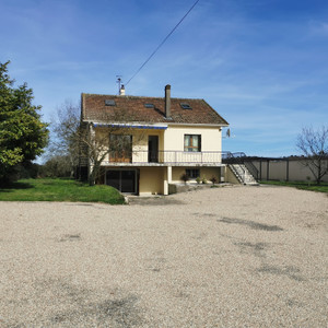 Maison à vendre à Saint-Médard-de-Mussidan, Dordogne, Aquitaine, avec Leggett Immobilier