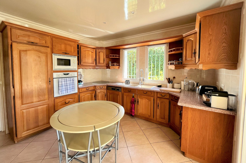French property for sale in Vence, Alpes-Maritimes - €1,185,000 - photo 4