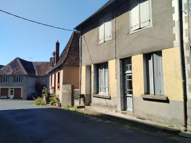 Maison à vendre à Coussac-Bonneval, Haute-Vienne - 99.990 € - photo 1