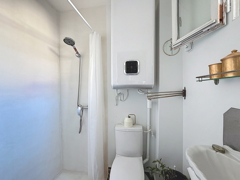 French property for sale in Paris, Paris - €735,000 - photo 9