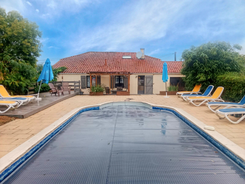 French property for sale in Le Champ-Saint-Père, Vendée - €223,600 - photo 0