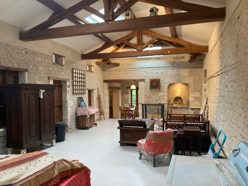 French property for sale in Barbezieux-Saint-Hilaire, Charente - €680,000 - photo 9