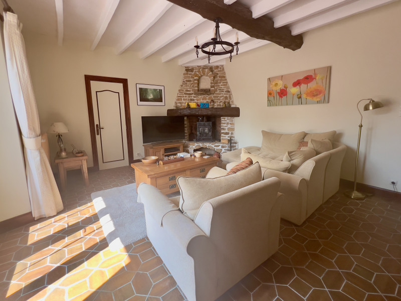 French property for sale in Plaine-et-Vallées, Deux-Sèvres - €165,000 - photo 2