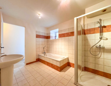 French property for sale in Montcuq-en-Quercy-Blanc, Lot - €260,000 - photo 10