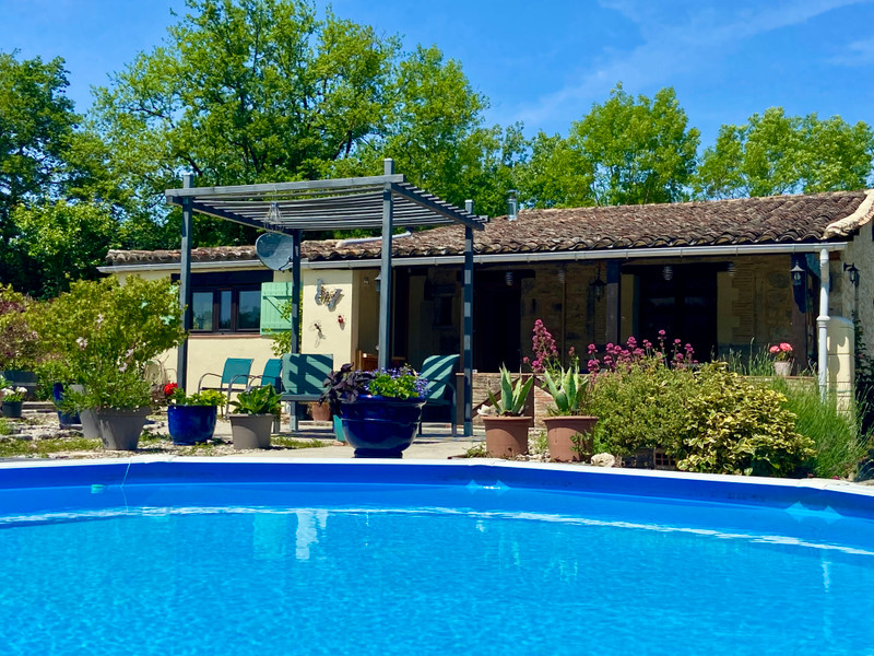 Maison à vendre à Bardou, Dordogne - 265.000 € - photo 1