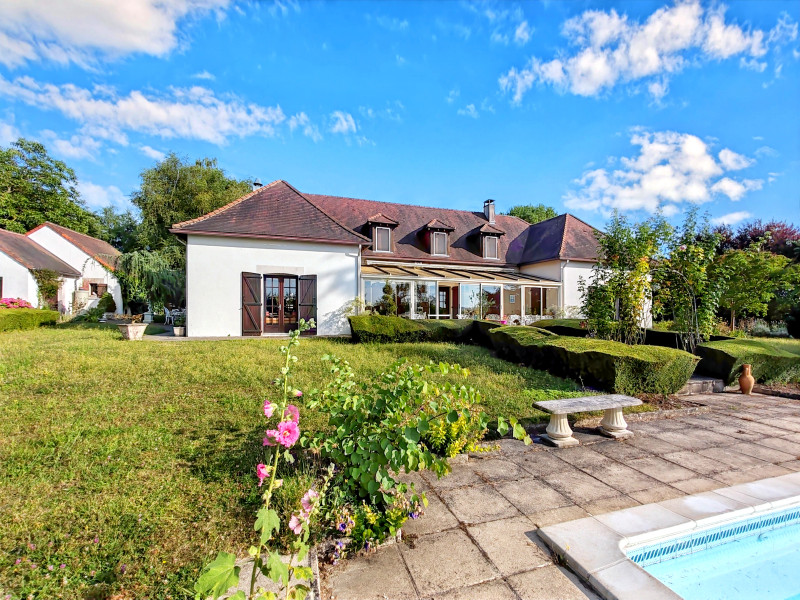 French property for sale in Savigny-sous-Faye, Vienne - €275,000 - photo 1