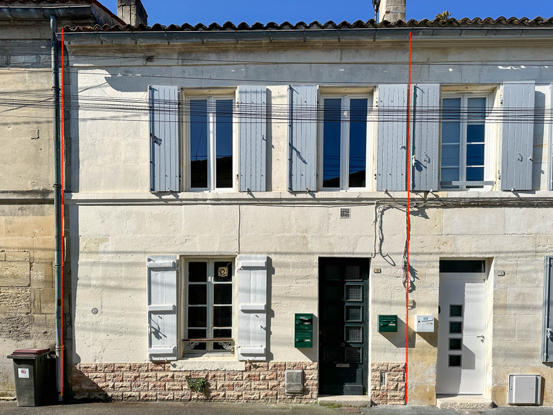 Maison à vendre à Cognac, Charente - 140.000 € - photo 1