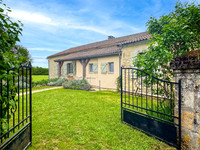 Maison à vendre à Mauroux, Lot - 235 000 € - photo 1