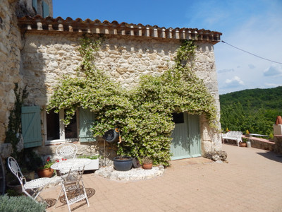 French property for sale in Monbalen, Lot-et-Garonne - €599,000 - photo 7
