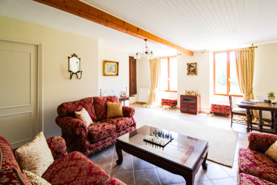 French property for sale in Saint-Martin-de-Juillers, Charente-Maritime - €590,000 - photo 3