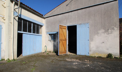 French property for sale in Saleignes, Charente-Maritime - €189,000 - photo 10
