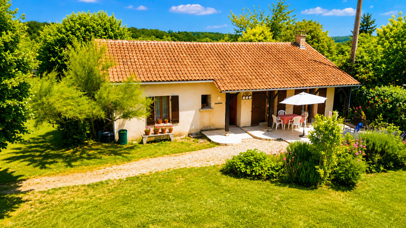 French property for sale in Pillac, Charente - €185,000 - photo 0