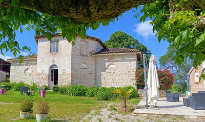 Maison à vendre à ST MARTIN DE COUX, Charente-Maritime, Poitou-Charentes, avec Leggett Immobilier