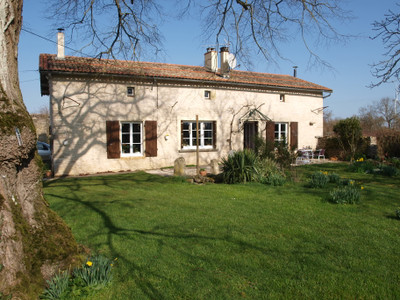 Maison à vendre à Pliboux, Deux-Sèvres, Poitou-Charentes, avec Leggett Immobilier