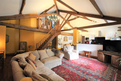 Maison à vendre à Rochechouart, Haute-Vienne, Limousin, avec Leggett Immobilier