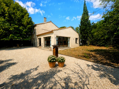 French property for sale in Paradou, Bouches-du-Rhône - €720,000 - photo 9