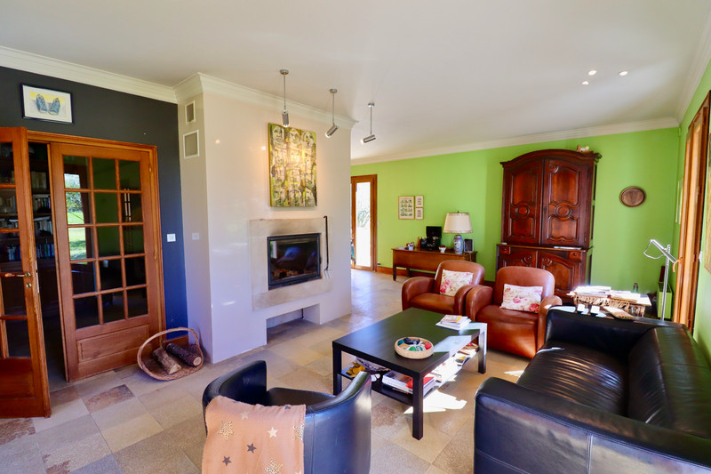French property for sale in La Rochefoucauld-en-Angoumois, Charente - €275,000 - photo 3