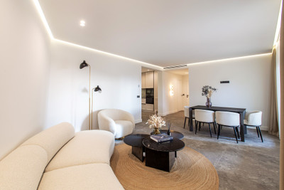 French property for sale in Villefranche-sur-Mer, Alpes-Maritimes - €895,000 - photo 2