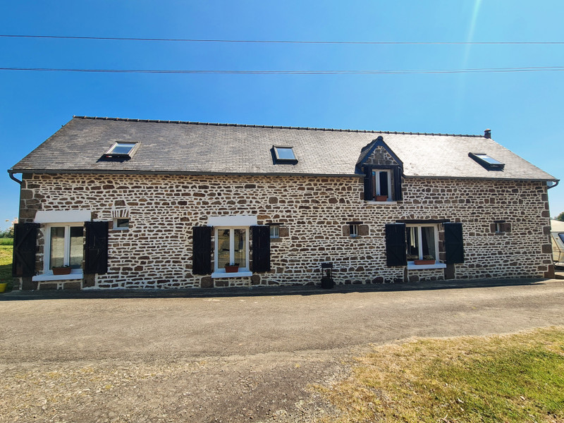 Vente Maison 140m² 9 Pièces à Châtillon-sur-Colmont (53100) - Leggett Immobilier