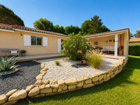 Propriété à vendre à Saint-Laurent-d'Arce, Gironde - 365 000 € - photo n°2