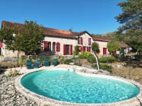 Propriété à vendre à Thenon, Dordogne - 380 000 € - photo n°1