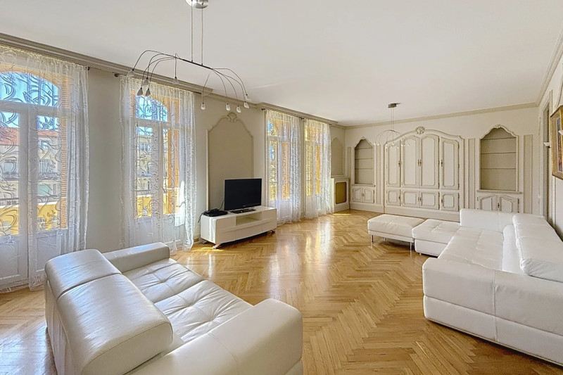 French property for sale in Nice, Alpes-Maritimes - €2,300,000 - photo 3