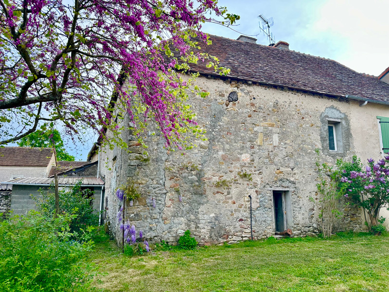 French property for sale in La Trimouille, Vienne - €162,000 - photo 1