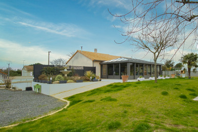 Maison à vendre à Scorbé-Clairvaux, Vienne, Poitou-Charentes, avec Leggett Immobilier